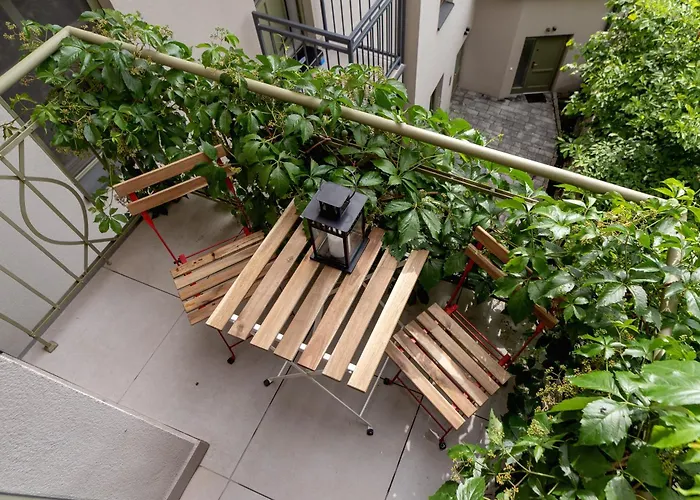 Apartment With Balcony - Dietla 109 Street